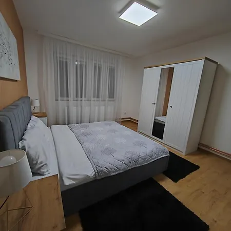 Golden Royal G Apartment *